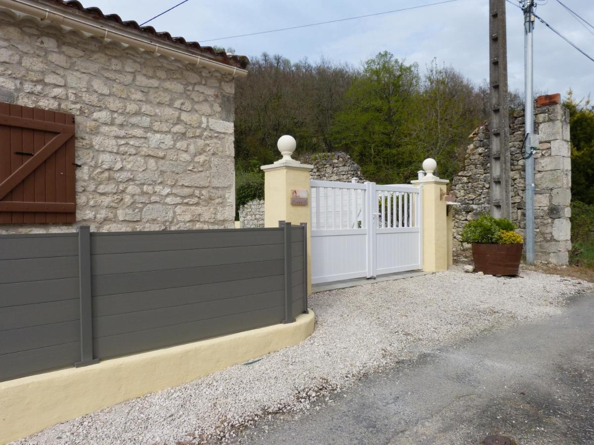 הוילה Montcuq D'Est En Ouest מראה חיצוני תמונה